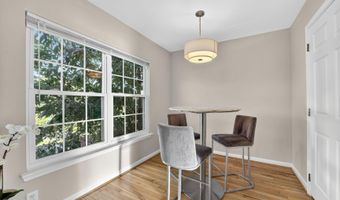 3932 BURNS Pl SE, Washington, DC 20019