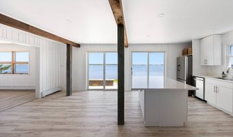 154 Shore Dr E, Amagansett, NY 11930
