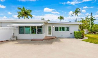 2424 NE 18th Ave, Wilton Manors, FL 33305