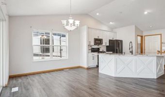 1415 Deerfield Dr, North Liberty, IA 52317