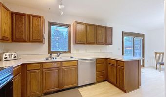 66 Sunset Ave, Buffalo, WY 82834