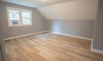 42448 N Lake Ave, Antioch, IL 60002