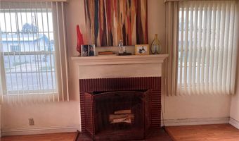 1423 S Poinsettia Ave, Compton, CA 90221