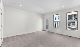 43841 VENETIAN Sq, Ashburn, VA 20147