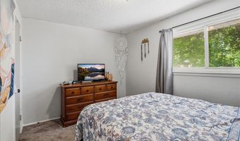 256 CRIBBON Ave, Cheyenne, WY 82007