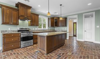 10051 Cain Rd, Bay St. Louis, MS 39520