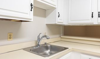 1204 WAYNE St N C, Arlington, VA 22201
