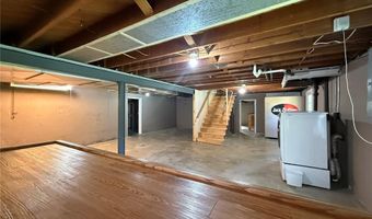319 Lindenwood Blvd, Alton, IL 62002