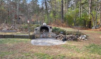 511 Tripps Corner Rd, Exeter, RI 02822