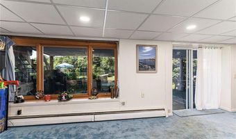 31 Sunset Dr, Hopkinton, RI 02832