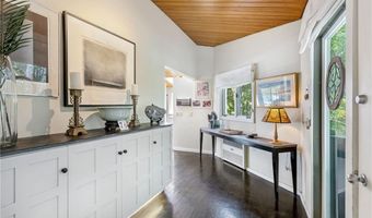 76 Battery Ln, Jamestown, RI 02835