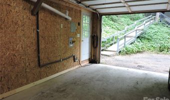963 Melton Branch Rd, Bakersville, NC 28705