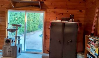 166 Manny Corners Rd, Amsterdam, NY 12010