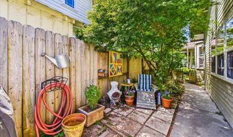 2966 Janes Creek Dr, Arcata, CA 95521