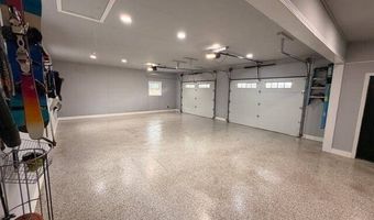 917 McDonald Dr, Amsterdam, NY 12070