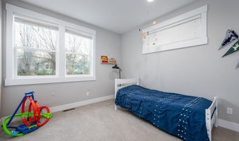 20382 Penhollow Ln, Bend, OR 97702