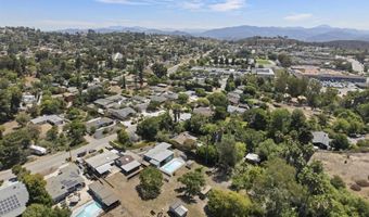 10705 Louisa Dr, La Mesa, CA 91941