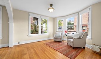 674 11TH St, Astoria, OR 97103