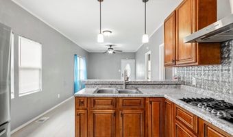 318 W Olive St, Aurora, MO 65605