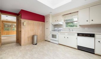 17 Jennie St, Cranston, RI 02920