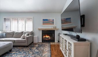 255 Oleander Dr, Oceanside, CA 92057