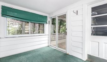 34 Valerie Ln, Danbury, CT 06811