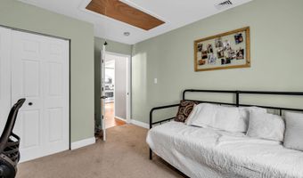 6 ROXBURY Dr, Barnegat, NJ 08005