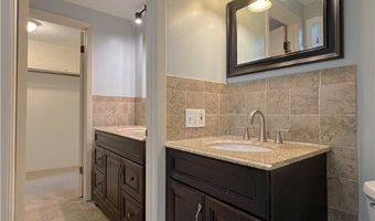 10 Cambridge E, Amherst, NY 14221