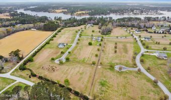 109 Elbert Lee Rd N, Arapahoe, NC 28510
