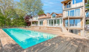 275 Boston Neck Rd, Narragansett, RI 02882