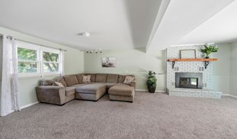 2 Melissa Ct, Albany, NY 12205
