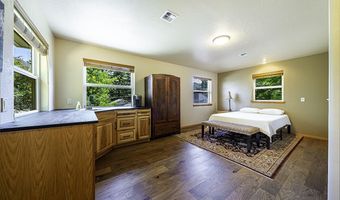 107 Granite St, Ashland, OR 97520