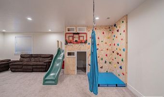 542 Steinfeld Dr, Ammon, ID 83401
