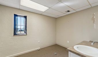 7505 NW 23rd St, Bethany, OK 73008