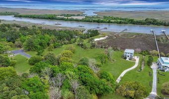 7909 Pelican Bay Dr, Awendaw, SC 29429