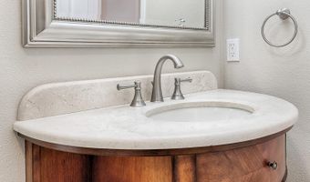 6828 Fairfield Dr, Santa Rosa, CA 95409