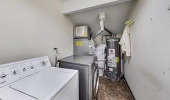 802 N Tamarac Blvd, Addison, IL 60101