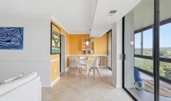 5300 HOLMES RUN Pkwy 1206, Alexandria, VA 22304
