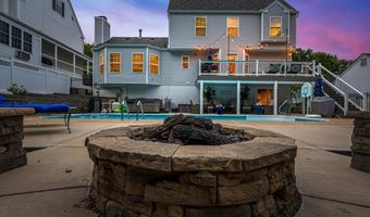 1307 Red Oak Plantation Dr, Ballwin, MO 63021