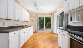 930 N Main Rd, Jamestown, RI 02835