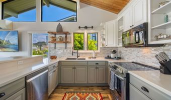 1319 Auwaiku St, Kailua, HI 96734