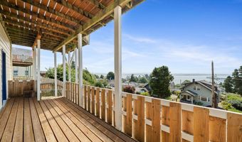 416 CHINOOK Ave, Astoria, OR 97103