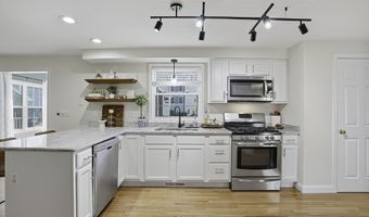 41 Nile St 41, Billerica, MA 01821