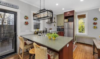 30 Bull St, Newport, RI 02840