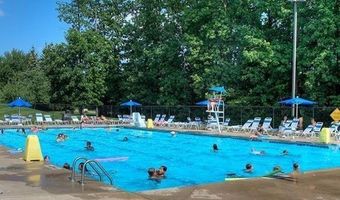 792 Nancy Dr, Aurora, OH 44202