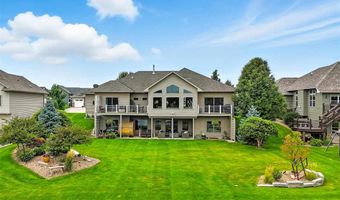 430 Carlyle Dr, North Liberty, IA 52317