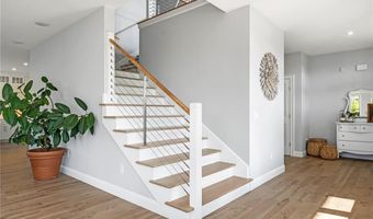 1046 Ocean Rd, Narragansett, RI 02882