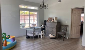 1381 Gilmore Pl, Escondido, CA 92026