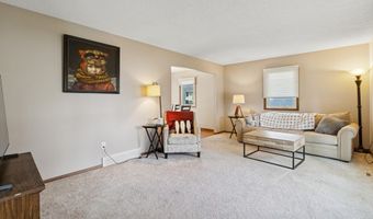 1304 7th St NW, Altoona, IA 50009