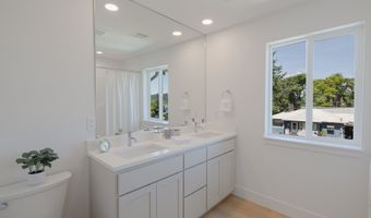 4675 Cedar St, Astoria, OR 97103